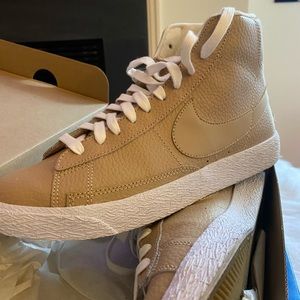 Nike Blazer Mid